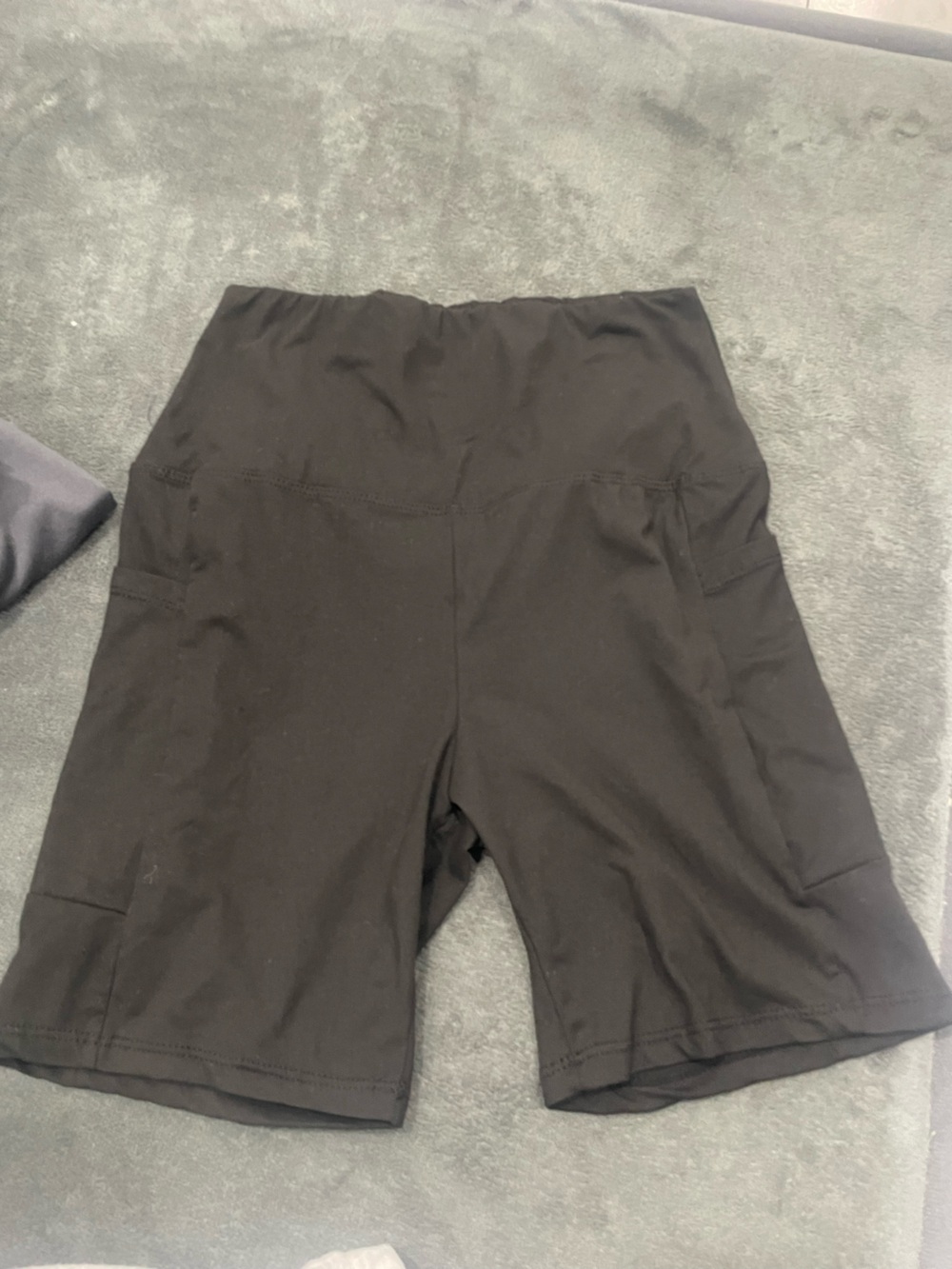 SHEIN Black High-Waist Bike Shorts with Side Pockets